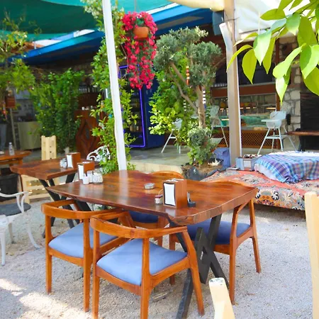 Blue Boz Kuecuekkoey Hotel Ayvalı